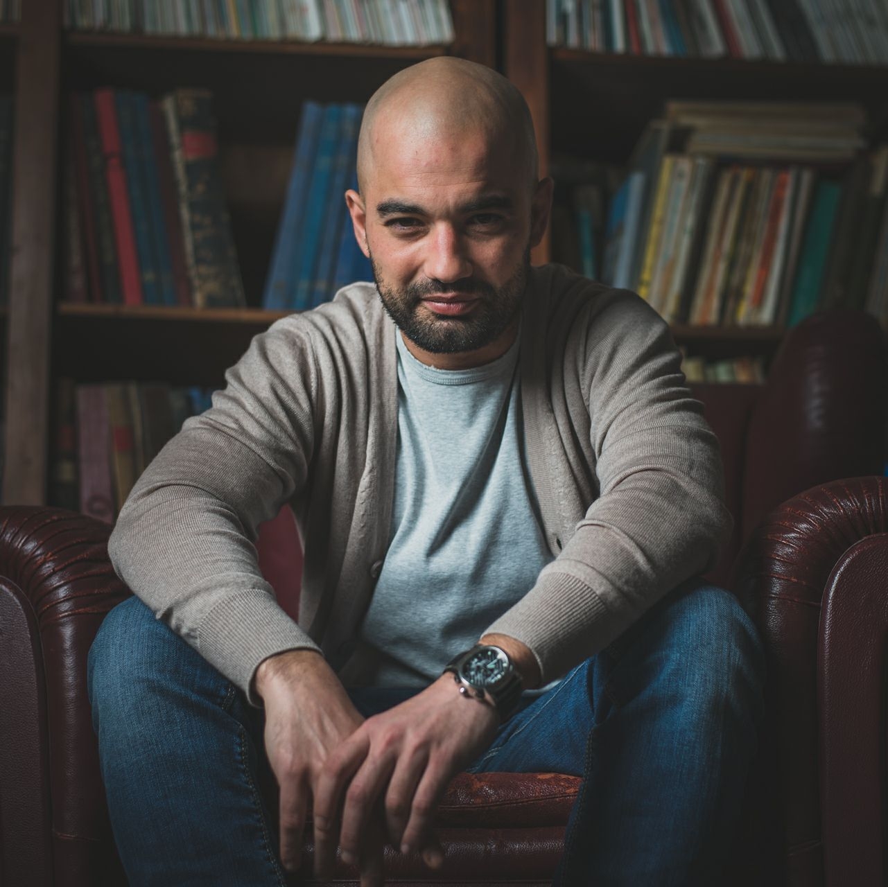 Luca Foschi chiude la rassegna 'ViaConvento' con il suo libro ambientato nel Medio Oriente