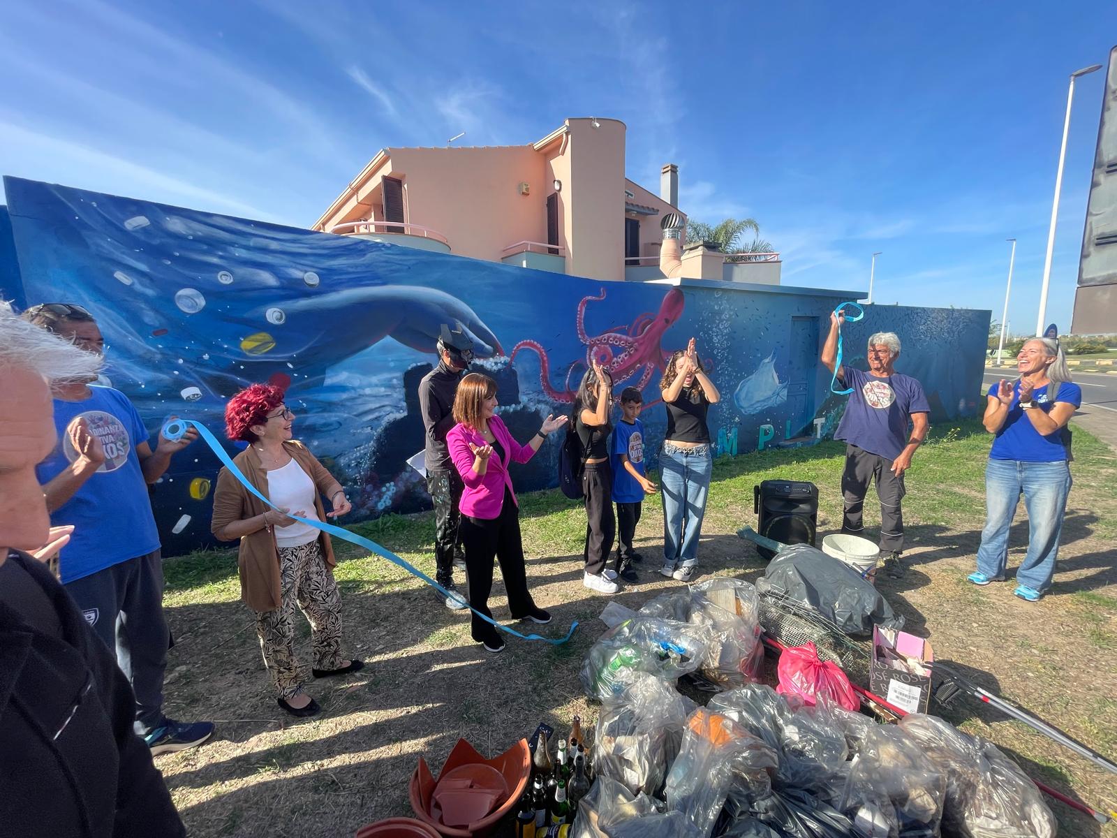 Inaugurato al Margine Rosso il murale di Manu Invisible sul rispetto dell'ambiente marino